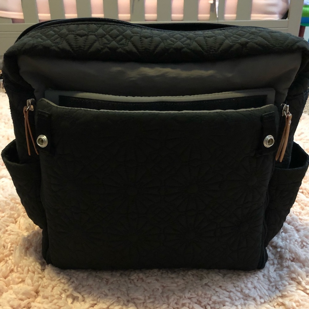 Petunia Pickle Bottom backpack diaper bag - Picture 4 of 5